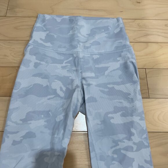 Lululemon women’s wunder under workout leggings - Picture 3 of 8